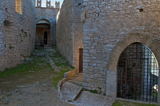 Palermo: Medieval castles of Caccamo & Cefalù. Small Group Tour - Why combine Cefalù with Caccamo?