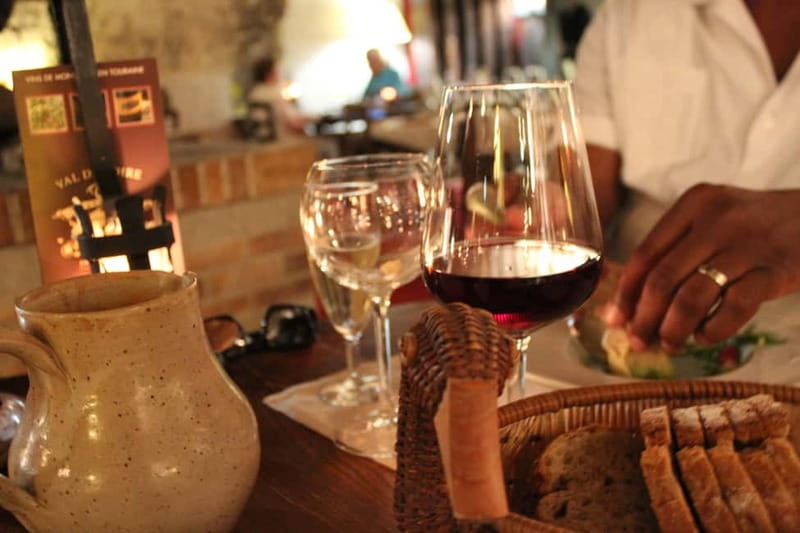 Paris: Loire Valley Castles Tour with Wine Tasting - A three-course lunch worth protecting
