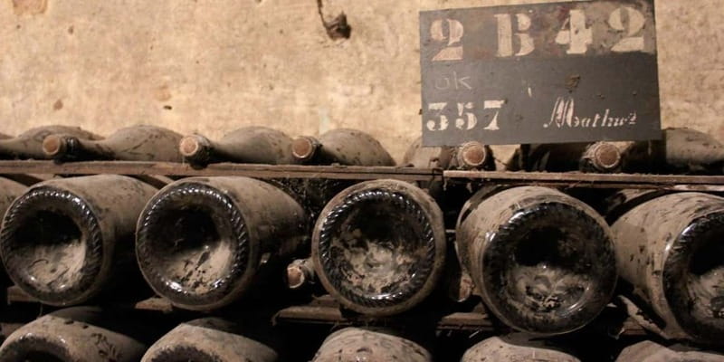 Paris: Loire Valley Castles Tour with Wine Tasting - What the $329 price really covers