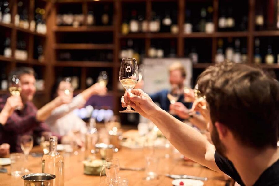 Paris: O Chateau's Wine Tasting Dinner - The wine lesson is the real reason to go