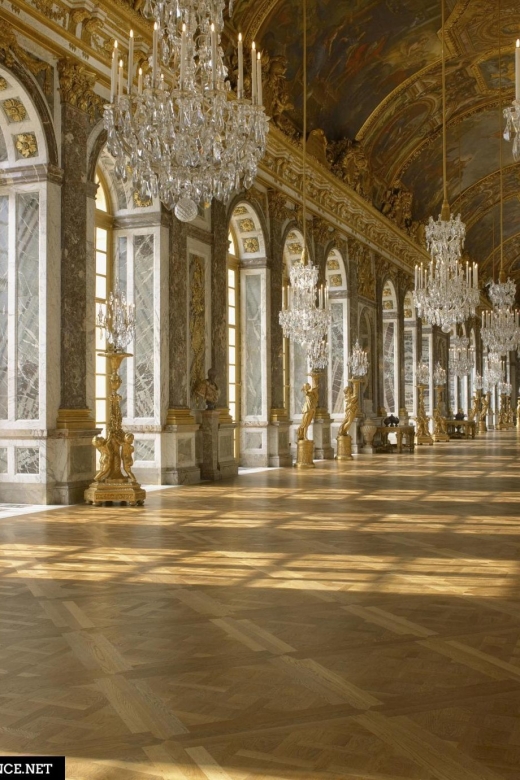 PARIS: Private transfer Château Versailles van 7 people 4H - Paris pickup and the ride to Versailles