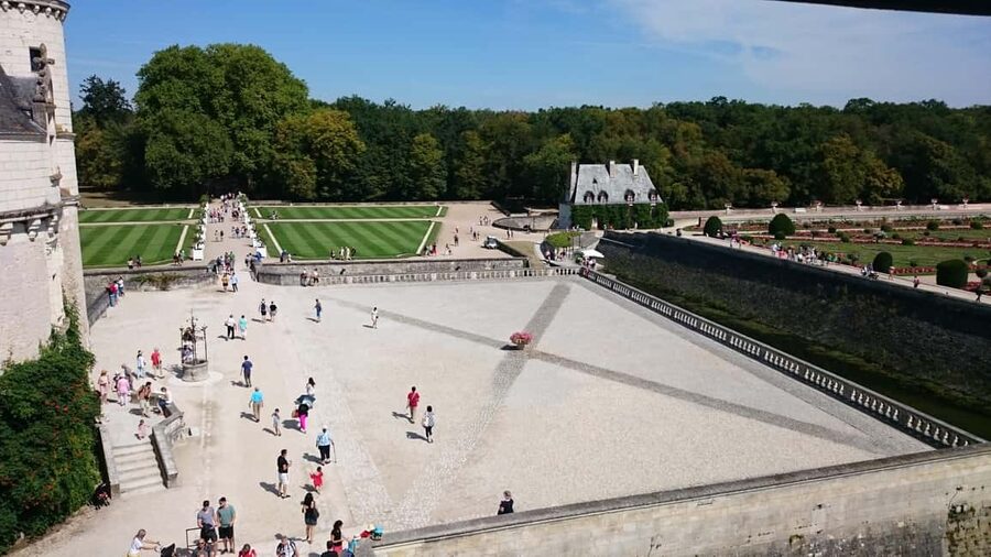 Paris to Loire Valley Castles Chambord & Chenonceau -DayTrip - Who will get the most from this experience?