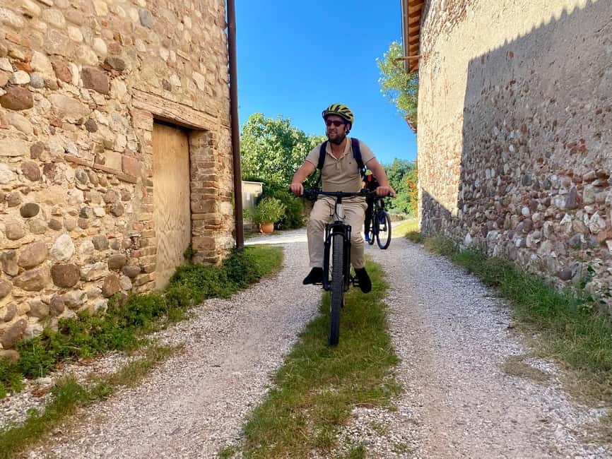 Pastrengo: e-bike tour and wine tasting in the Castle - Wine, food, and Forte Benedek