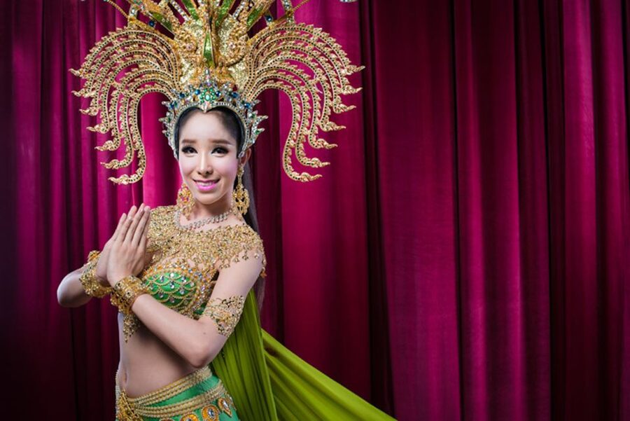 Pattaya: Alcazar Cabaret Discounted Admission Ticket - Getting there from downtown Pattaya