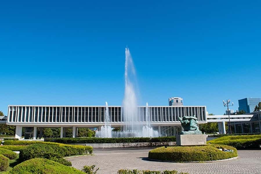 Peace Memorial Park, Hiroshima Castle, & Garden Private Tour - Weather, clothing, and family planning