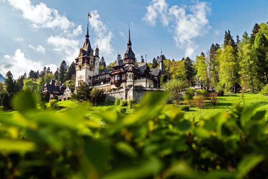 Peles & Cantacuzino Castles: Gourmet Wine & Cultural trip - Sinaia Monastery: a quieter cultural pause
