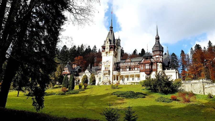 Peleș Castle, Bran Castles and Brasov City - Private Tour - Key points at a glance