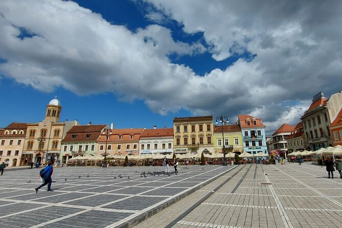 Peles Castle, Dracula Castle and Brasov old town - private tour from Bucharest - Bran Castle, the Dracula stop