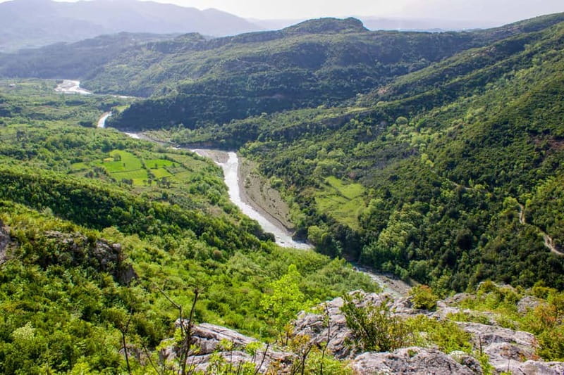"Pëllumbas Cave, Erzeni Canyon & Petrelë Fortress Excursion" - The walk to Pëllumbas Cave