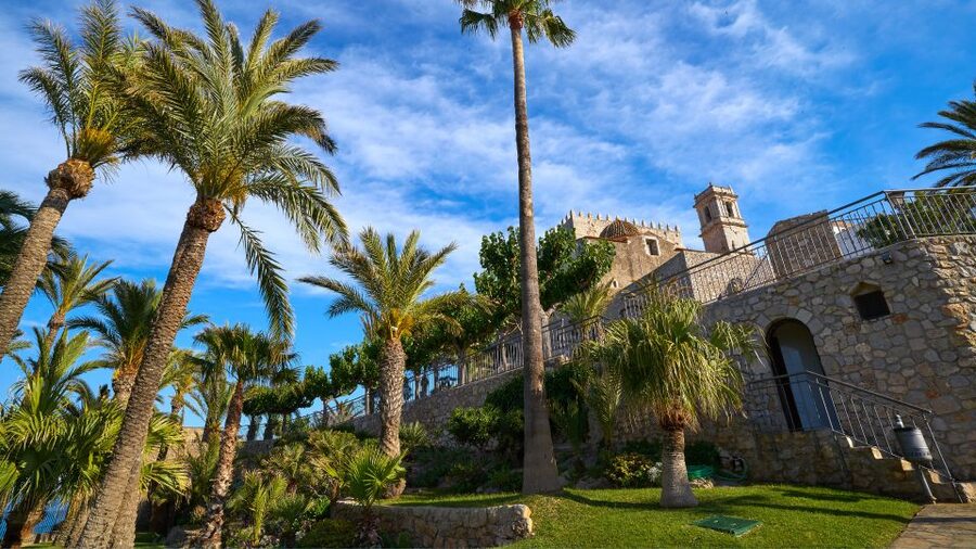 Peñiscola: Castle & Walled City Spanish Guided Tour - Who should book this Peñíscola experience?