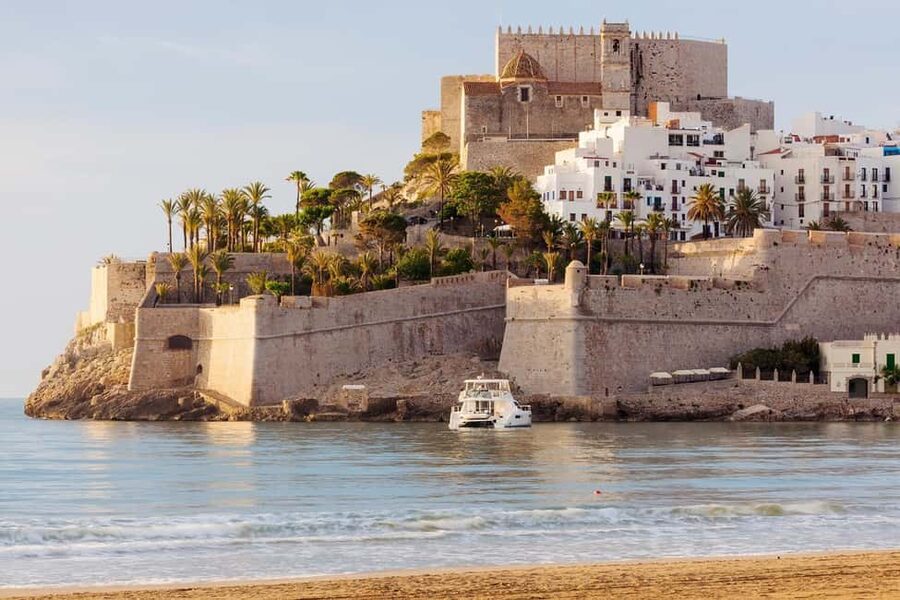 Peñíscola Day Tour: Game of Thrones, Castle Lunch, & Beach Time - Pope Luna Castle above the sea