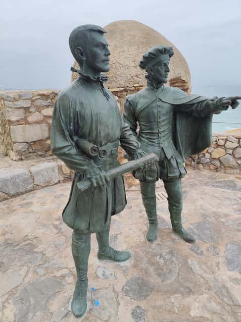 Peníscola Tour Castle Tickets & Game of Thrones locations - Finishing with sweet wine and local specialties