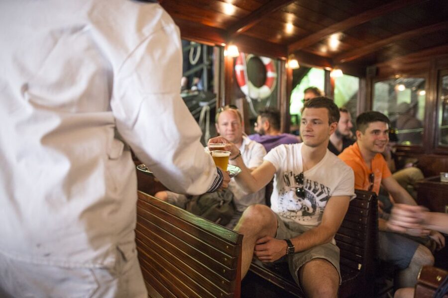 Prague: 3–Hour Castle Grounds Walking Tour and River Cruise - Kampa Island and the Lennon Wall