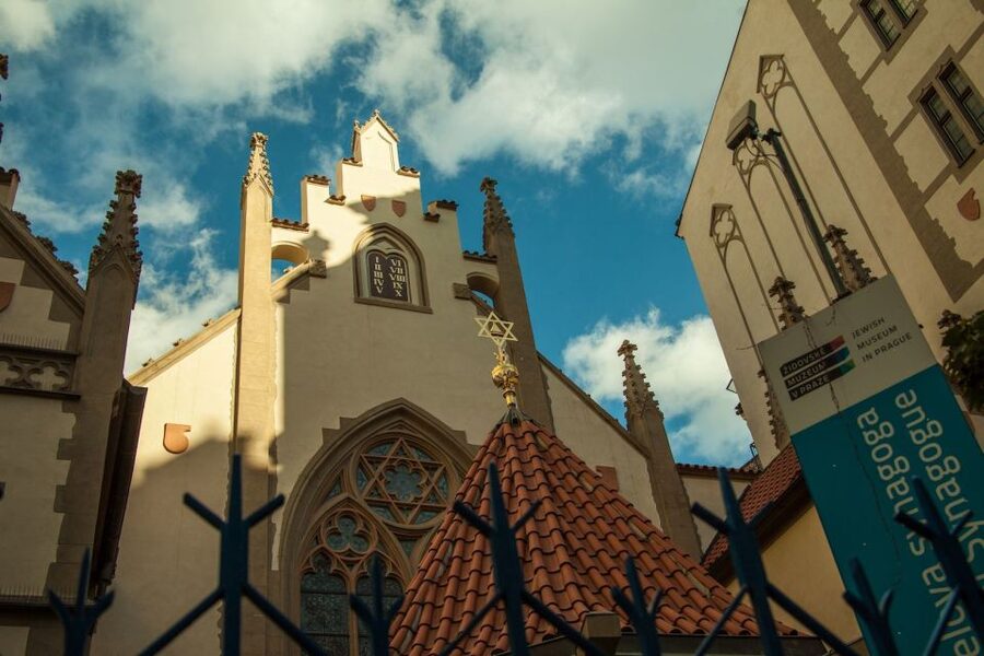 Prague: 3-Hour Old Town and Prague Castle Tour in German - Why this three-hour route works for a first day