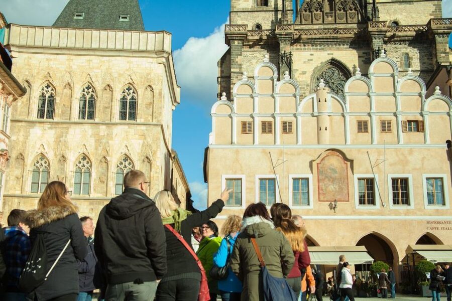 Prague: 3-Hour Old Town and Prague Castle Tour in German - Estates Theatre, Charles University, and the Astronomical Clock