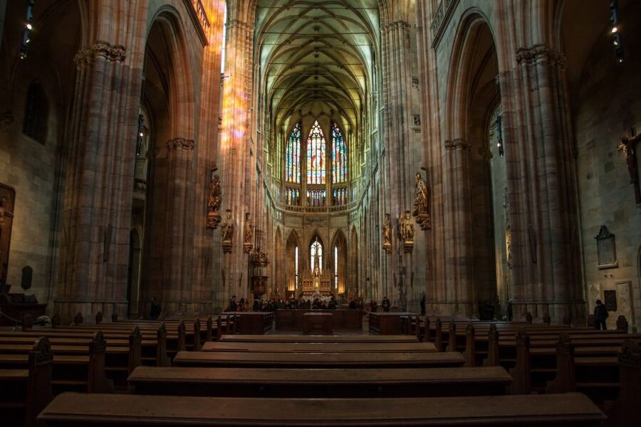 Prague: 3-Hour Old Town and Prague Castle Tour in German - Prague Castle courtyards, gardens, and Golden Lane