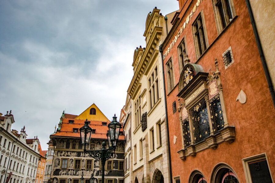 Prague: 3-Hour Walking Tour of Old Town & Prague Castle - Seeing Prague Castle without an interior ticket