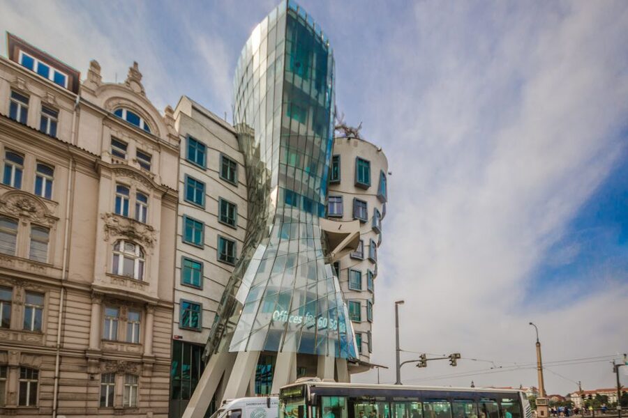 Prague: Big Bus Hop-on Hop-off, Castle Tour and River Cruise - A suggested one-day plan