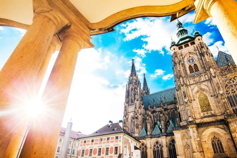 Prague Castle: 1-Hour Introduction Tour with Entry Ticket - St. Vitus Cathedral, Prague’s grand first stop