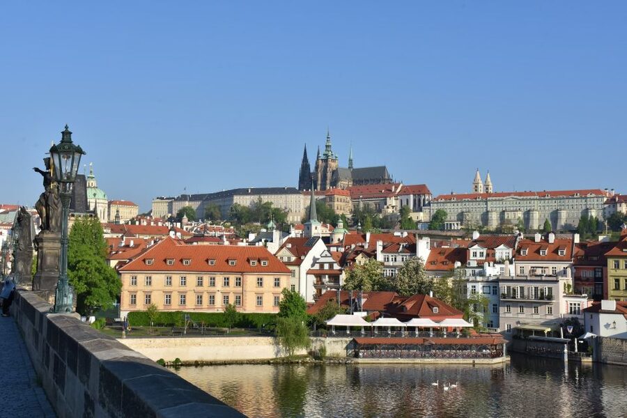 Prague Castle: Admission Ticket With Transfer And Audioguide - What happens at Maiselova 5