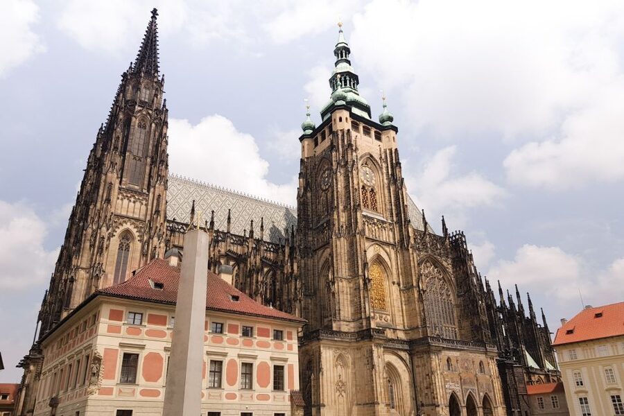Prague Castle: Admission Ticket With Transfer And Audioguide - St. George’s Basilica brings a different mood