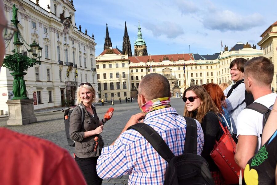 Prague: Castle and Jewish Quarter Tour - Lesser Town and Malostranské Square