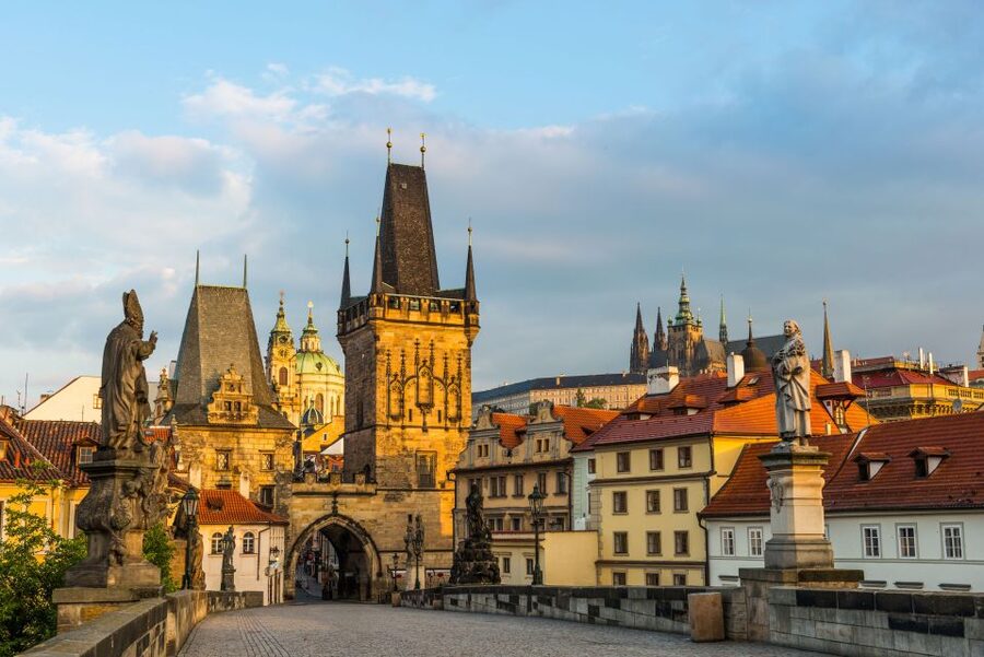 Prague: Castle and Jewish Quarter Tour with Cruise and Lunch - The Vltava cruise, useful but not the main event