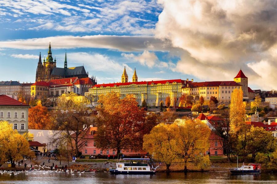 Prague Castle & Castle District: 2-Hour Guided Tour - Meeting at Charles Bridge and Riding the Tram Uphill