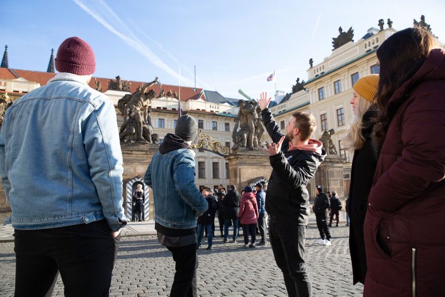 Prague: Castle Grounds & Highlights Walking Tour small-group - Key points at a glance