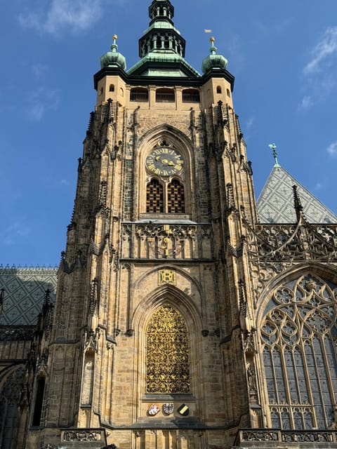 Prague Castle Interiors & Changing of the Guard-Small group - Vladislav Hall and Prague’s Defenestration Window