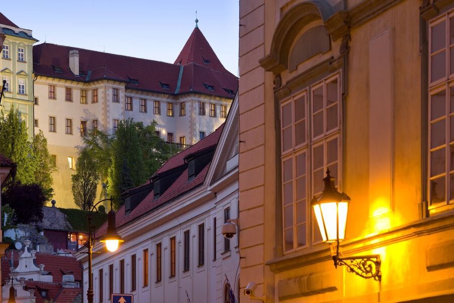 Prague Castle: Midday Classical Concert at Lobkowicz Palace - The musicians and the intimate scale