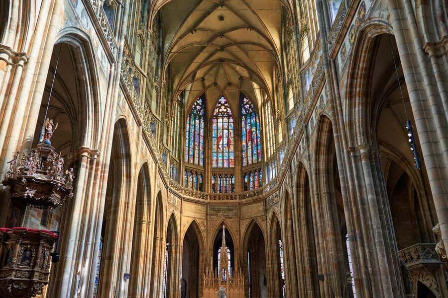 Prague Castle, St. Vitus Cathedral, Royal Palace, St. George's Basilica - Getting to the Prague Castle meeting point