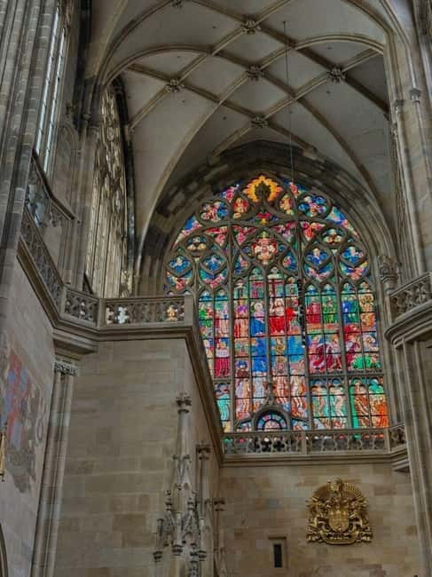 Prague Castle Ticket & Audioguide with Pick-up in GPG Office - Start with St. Vitus Cathedral