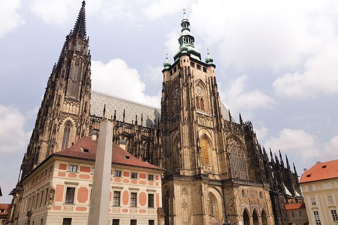 Prague Castle Tour Including Admission Ticket - 2.5 Hour - St. Vitus Cathedral is the main event