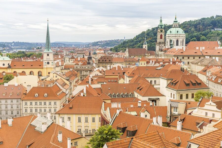 Prague: Castle Tour with Local Guide and Entry Ticket - Key points at a glance