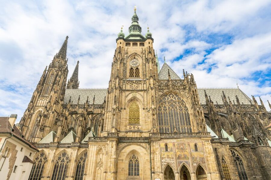 Prague: Castle Tour with Local Guide and Entry Ticket - Golden Lane and life below the palace