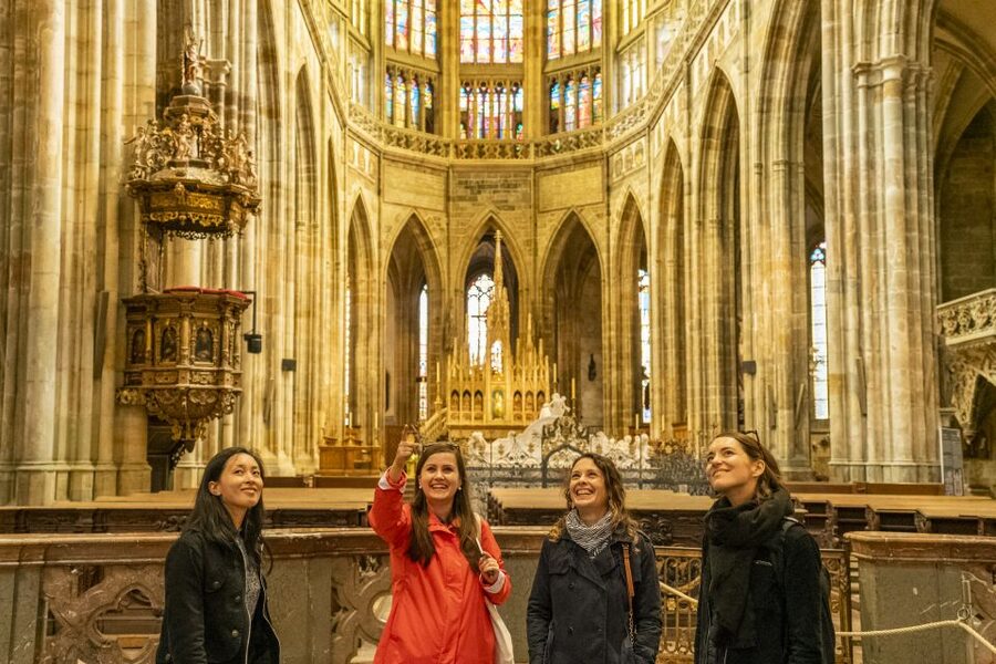 Prague: Castle Tour with Local Guide and Entry Ticket - The security line, group size, and pace