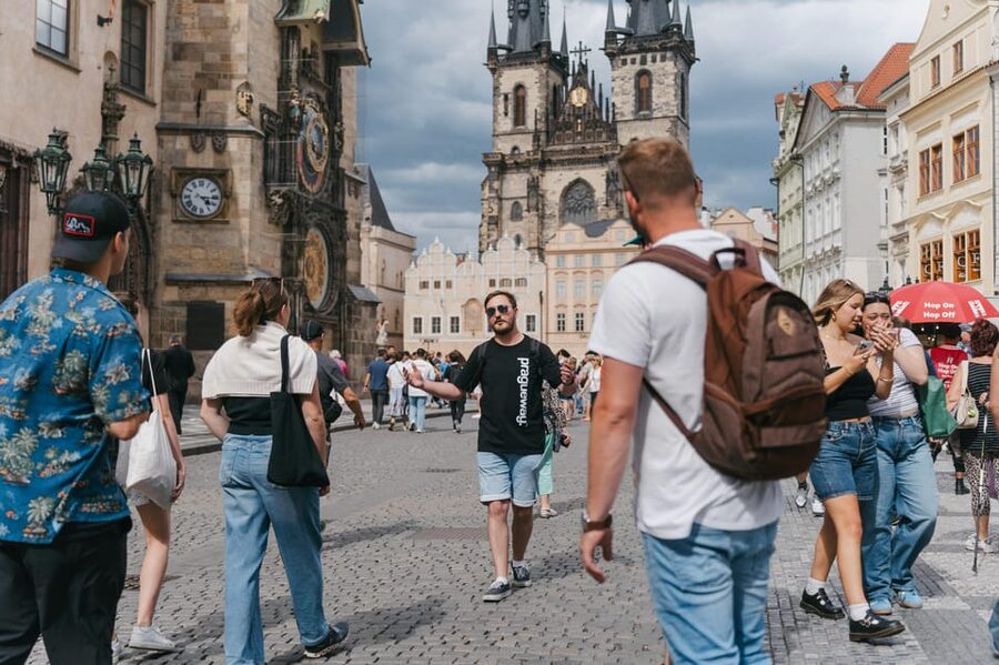 Prague: Full-Day Old Town, River Cruise & Prague Castle Tour - A smart first day in Prague