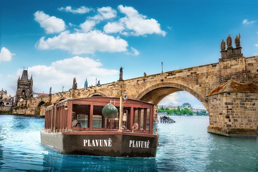 Prague: Full-Day Old Town, River Cruise & Prague Castle Tour - Old Town streets and the Astronomical Clock