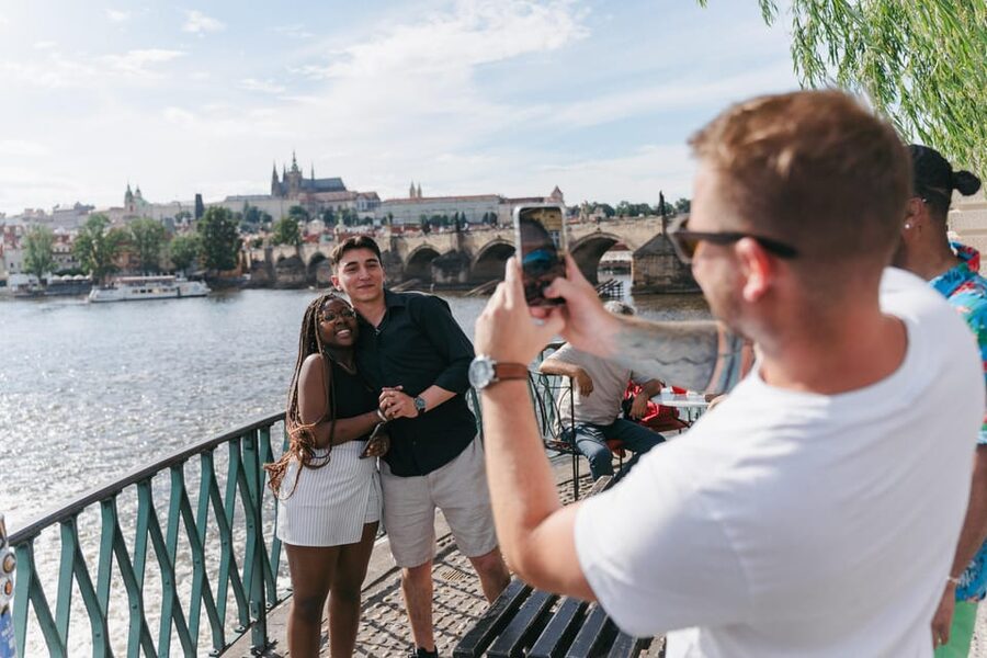 Prague: Full-Day Old Town, River Cruise & Prague Castle Tour - A drink, a snack, and the Certovka canal