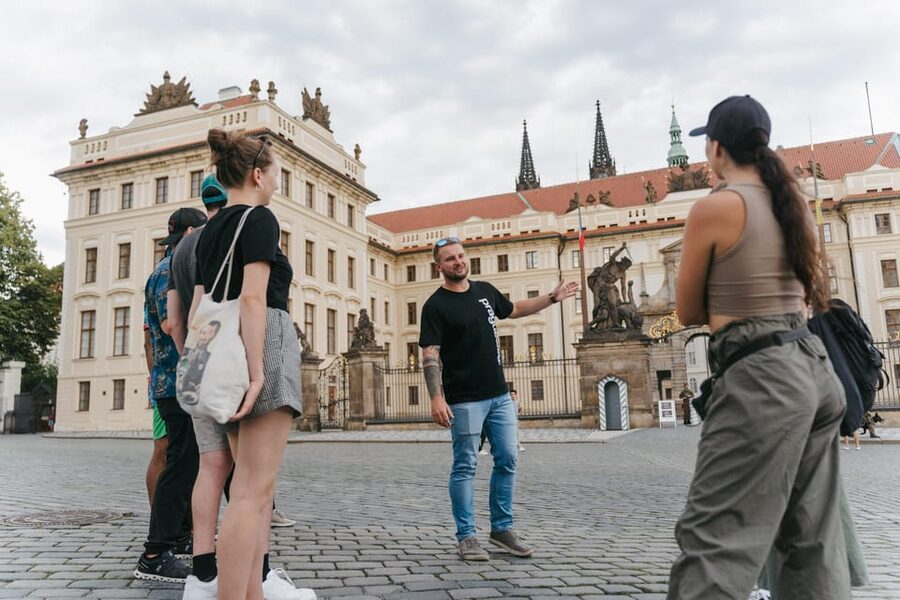 Prague: Full-Day Old Town, River Cruise & Prague Castle Tour - What the $72 price really buys