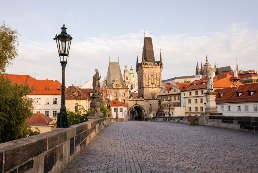 Prague Hradcany Castle, St Vitus Cathedral Tour with Tickets - Guides, languages, and the private format