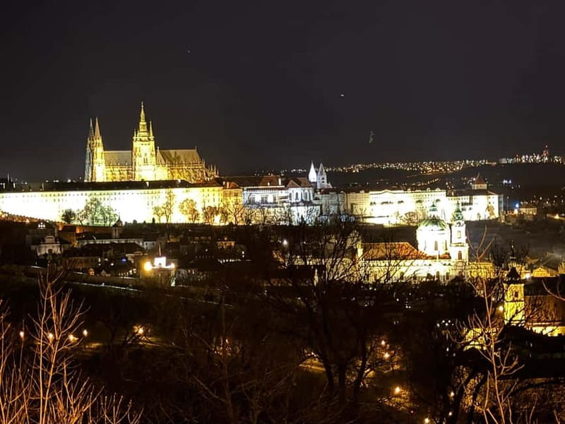 Prague: Night Walk through Prague Castle with City Views - Meeting the guide at Malostranská