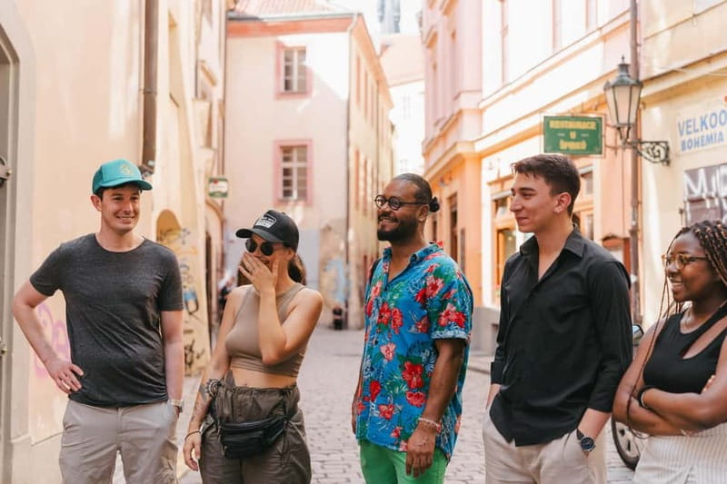 Prague: Old Town, Prague Castle & River Cruise Day Tour - Should you book it?