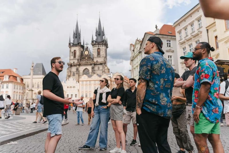 Prague: Old Town, Prague Castle & River Cruise Day Tour - Why this seven-hour format works in Prague