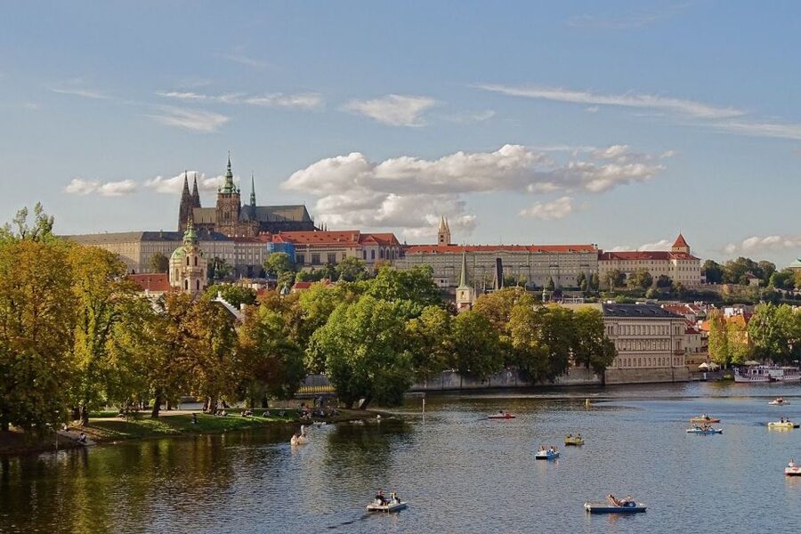 Prague: Prague Castle and Lobkowicz Palace Entry Tickets - Key points at a glance