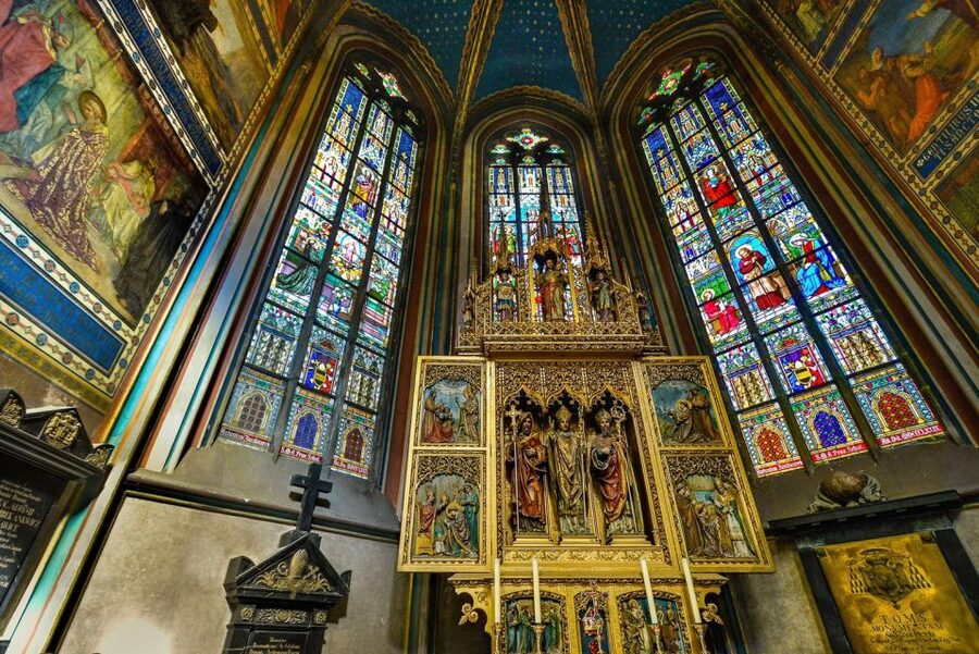 Prague: Prague Castle and Lobkowicz Palace Entry Tickets - St. Vitus Cathedral deserves your best time