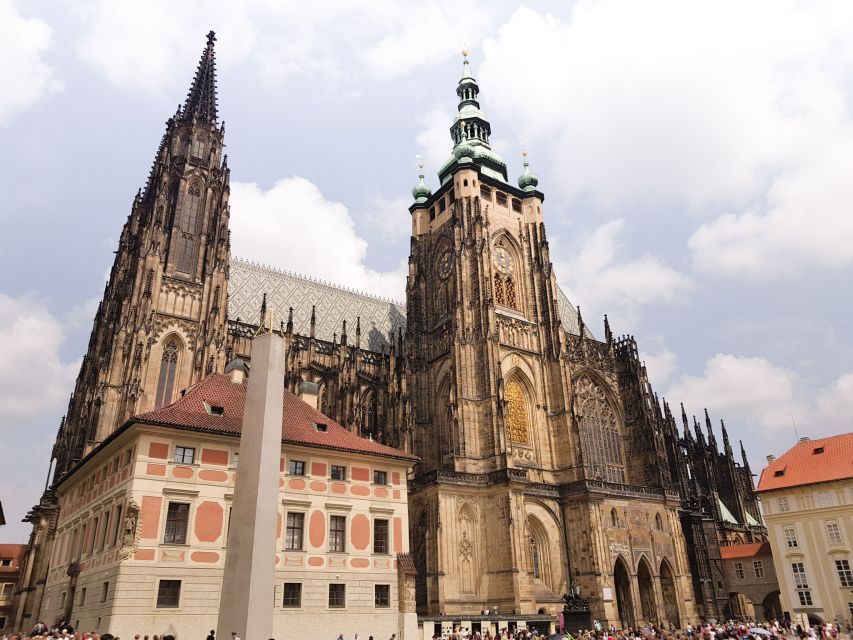 Prague: Prague Castle, Jewish Quarter, Clock Tower Admission - Why the two-day format matters