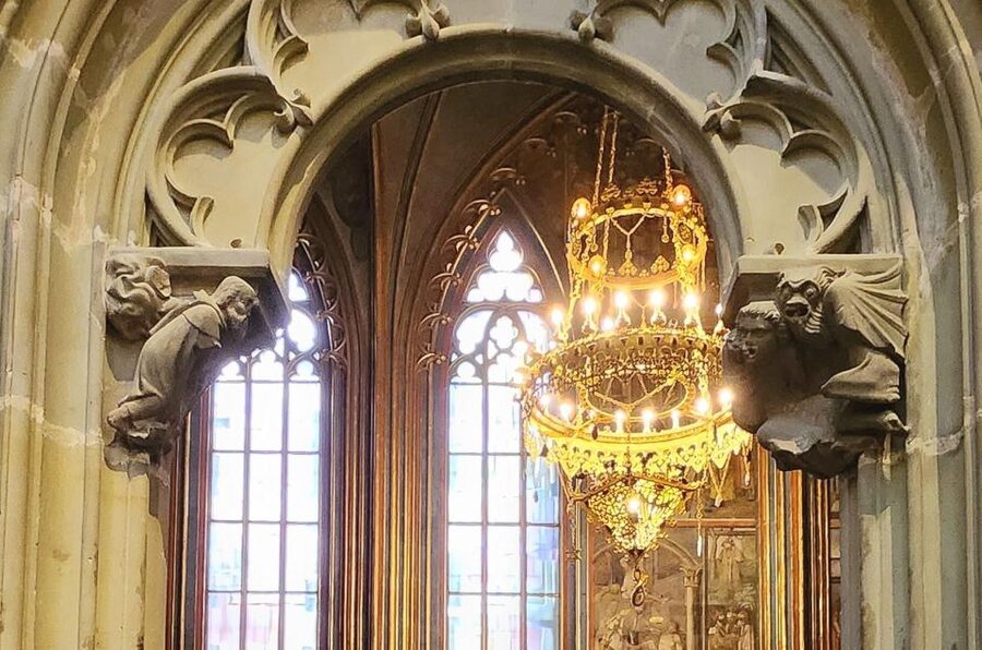 Prague: Prague Castle Private Walking Tour - Old Royal Palace and the business of power