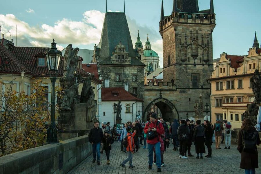 Prague: Prague Castle Walking Tour with Golden Lane in German - Meeting under Charles IV at Křižovnické náměstí
